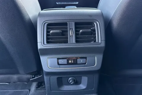 BJ22ORG Audi Q5 Edition 1 40 TDI quattro 204 PS S tronic Thumbnail #37