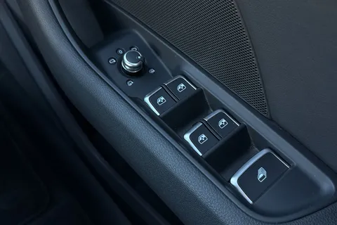 BJ18EZL Audi A3 Cabriolet S line 1.5 TFSI cylinder on demand  150 PS S tronic Thumbnail #40