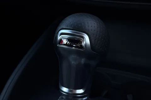 BJ18EZL Audi A3 Cabriolet S line 1.5 TFSI cylinder on demand  150 PS S tronic Thumbnail #47