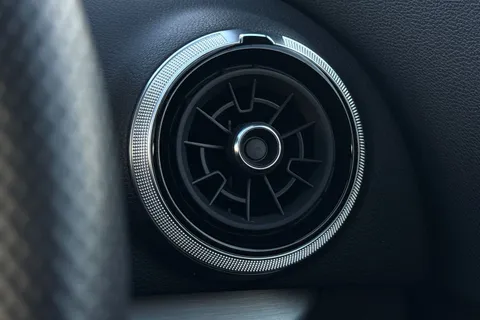 BJ18EZL Audi A3 Cabriolet S line 1.5 TFSI cylinder on demand  150 PS S tronic Thumbnail #48