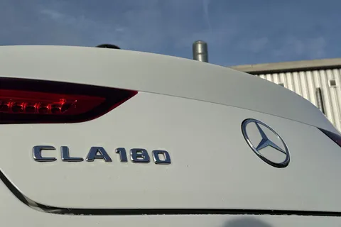 LV70ZSX Mercedes-Benz Cla Class 1.3 CLA180 AMG Line (Premium Plus 2) Coupe 7G-DCT Euro 6 (s/s) 4dr Thumbnail #26