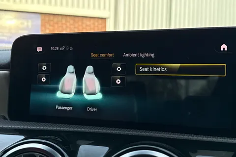 LV70ZSX Mercedes-Benz Cla Class 1.3 CLA180 AMG Line (Premium Plus 2) Coupe 7G-DCT Euro 6 (s/s) 4dr Thumbnail #43