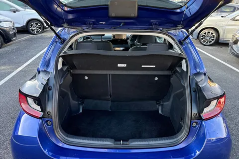 FP23YRG Toyota Yaris 1.5 VVT-h Icon E-CVT Euro 6 (s/s) 5dr Thumbnail #11