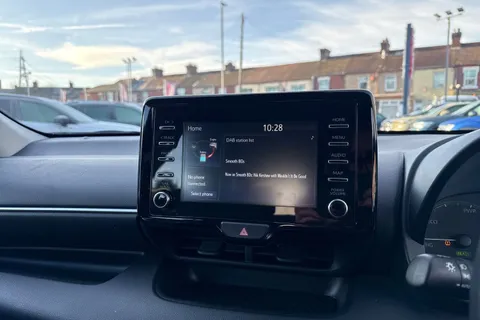 FP23YRG Toyota Yaris 1.5 VVT-h Icon E-CVT Euro 6 (s/s) 5dr Thumbnail #13