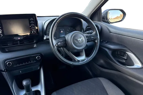 FP23YRG Toyota Yaris 1.5 VVT-h Icon E-CVT Euro 6 (s/s) 5dr Thumbnail #14