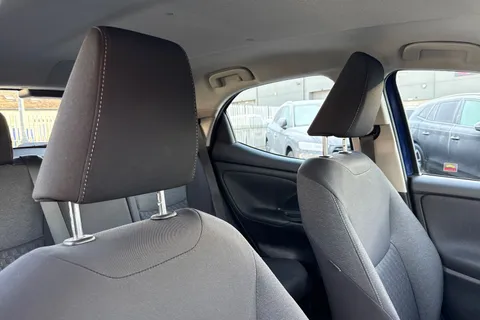 FP23YRG Toyota Yaris 1.5 VVT-h Icon E-CVT Euro 6 (s/s) 5dr Thumbnail #22