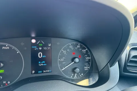 FP23YRG Toyota Yaris 1.5 VVT-h Icon E-CVT Euro 6 (s/s) 5dr Thumbnail #34