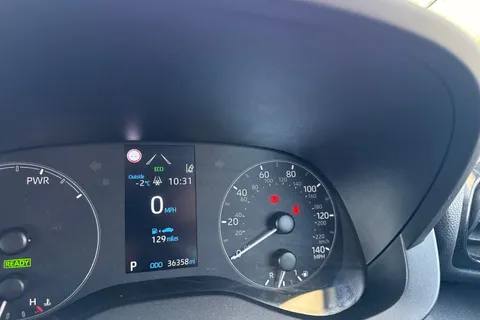 FP23YRG Toyota Yaris 1.5 VVT-h Icon E-CVT Euro 6 (s/s) 5dr Thumbnail #35