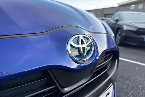 FP23YRG Toyota Yaris 1.5 VVT-h Icon E-CVT Euro 6 (s/s) 5dr Thumbnail #39