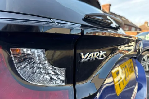 FP23YRG Toyota Yaris 1.5 VVT-h Icon E-CVT Euro 6 (s/s) 5dr Thumbnail #41