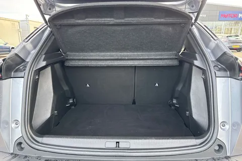 YD72VJP PEUGEOT 2008 1.2 PureTech GT Euro 6 (s/s) 5dr Thumbnail #7