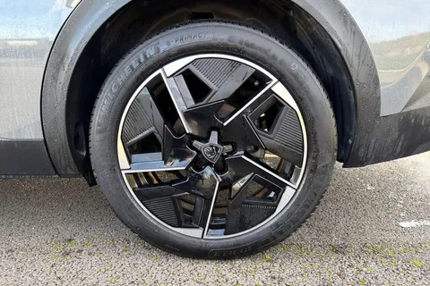 BJ24UMC PEUGEOT 408 1.2 PureTech GT Fastback EAT Euro 6 (s/s) 5dr Thumbnail #12