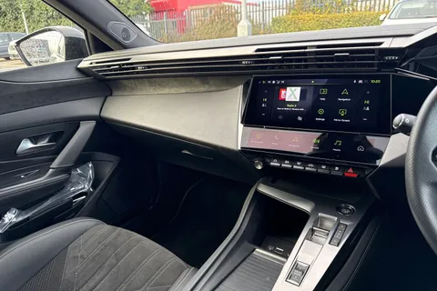 BJ24UMC PEUGEOT 408 1.2 PureTech GT Fastback EAT Euro 6 (s/s) 5dr Thumbnail #42