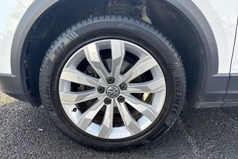 11 of 50 for Volkswagen T-Roc 1.0 TSI SE Euro 6 (s/s) 5dr