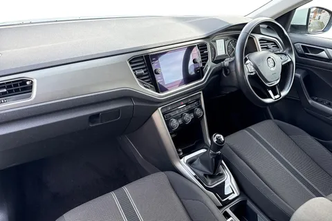 15 of 50 for Volkswagen T-Roc 1.0 TSI SE Euro 6 (s/s) 5dr