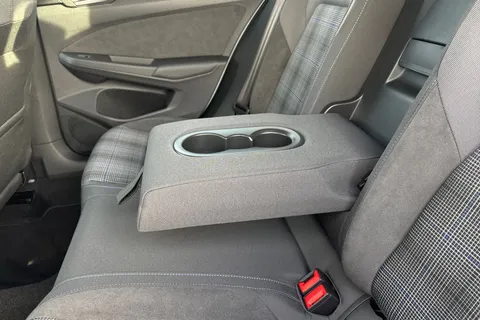 DF25FSZ Volkswagen Golf 1.5 TSI 272 GTE eHybrid 5dr DSG **HEADS UP DISPLAY** Thumbnail #29