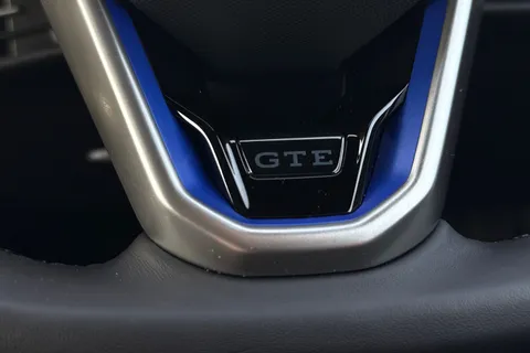 DF25FSZ Volkswagen Golf 1.5 TSI 272 GTE eHybrid 5dr DSG **HEADS UP DISPLAY** Thumbnail #34