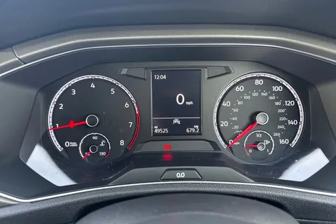 39 of 50 for Volkswagen T-Roc 1.0 TSI SE Euro 6 (s/s) 5dr