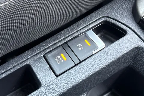 43 of 50 for Volkswagen T-Roc 1.0 TSI SE Euro 6 (s/s) 5dr