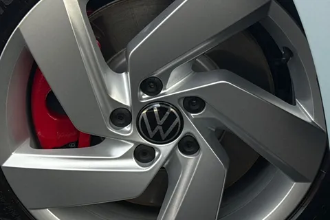 DF25FSZ Volkswagen Golf 1.5 TSI 272 GTE eHybrid 5dr DSG **HEADS UP DISPLAY** Thumbnail #44