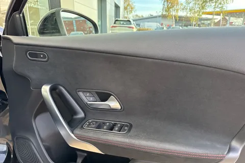 GN68URV Mercedes-Benz A Class 1.5 A180d AMG Line (Executive) 7G-DCT Euro 6 (s/s) 5dr Thumbnail #19