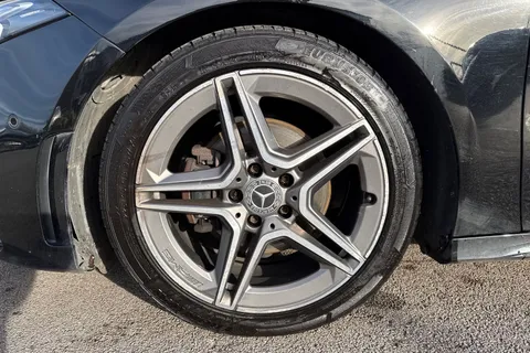 GN68URV Mercedes-Benz A Class 1.5 A180d AMG Line (Executive) 7G-DCT Euro 6 (s/s) 5dr Thumbnail #24