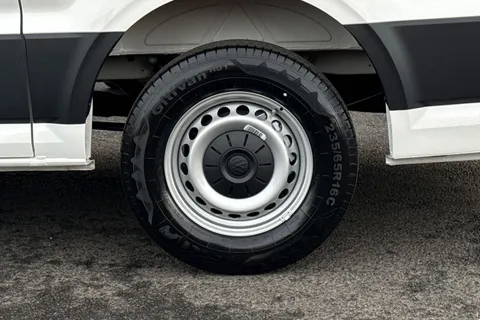 BJ75GVN Volkswagen Crafter 2.0 TDI 163PS HDE Commerce Plus Low Roof Van Auto Thumbnail #12