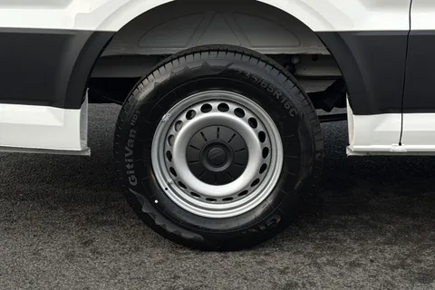 BJ75GVN Volkswagen Crafter 2.0 TDI 163PS HDE Commerce Plus Low Roof Van Auto Thumbnail #13