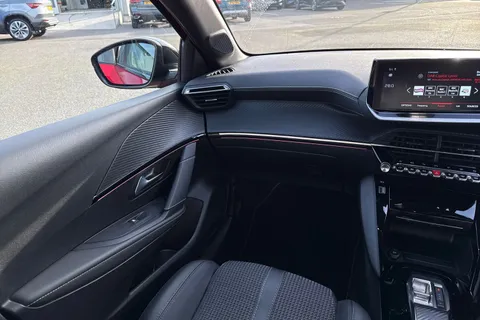 KW72UTO PEUGEOT 208 1.2 PureTech GT EAT Euro 6 (s/s) 5dr Thumbnail #16