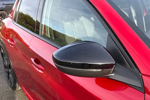 KW72UTO PEUGEOT 208 1.2 PureTech GT EAT Euro 6 (s/s) 5dr Thumbnail #29