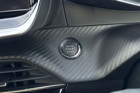 KW72UTO PEUGEOT 208 1.2 PureTech GT EAT Euro 6 (s/s) 5dr Thumbnail #58