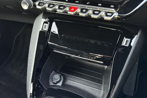 KW72UTO PEUGEOT 208 1.2 PureTech GT EAT Euro 6 (s/s) 5dr Thumbnail #59