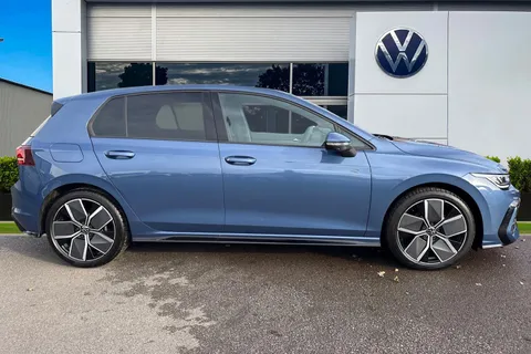 KT25ZLZ Volkswagen Golf 1.5 TSI 150 R-Line 5dr ⭐18 Leeds Alloys | Panoramic sunroof | Area View⭐ Thumbnail #4