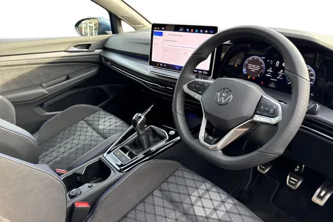 KT25ZLZ Volkswagen Golf 1.5 TSI 150 R-Line 5dr ⭐18 Leeds Alloys | Panoramic sunroof | Area View⭐ Thumbnail #15