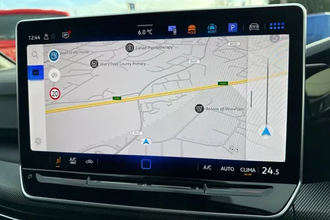 KT25ZLZ Volkswagen Golf 1.5 TSI 150 R-Line 5dr ⭐18 Leeds Alloys | Panoramic sunroof | Area View⭐ Thumbnail #18