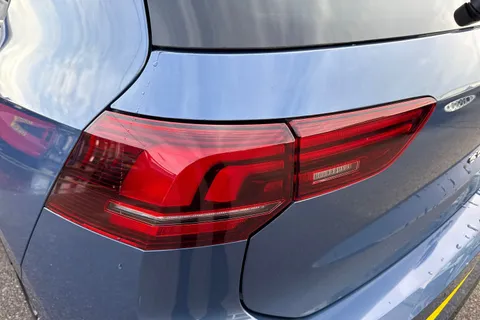 KT25ZLZ Volkswagen Golf 1.5 TSI 150 R-Line 5dr ⭐18 Leeds Alloys | Panoramic sunroof | Area View⭐ Thumbnail #26