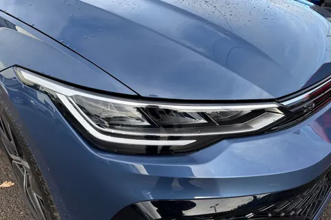 KT25ZLZ Volkswagen Golf 1.5 TSI 150 R-Line 5dr ⭐18 Leeds Alloys | Panoramic sunroof | Area View⭐ Thumbnail #30