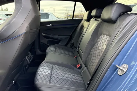 KT25ZLZ Volkswagen Golf 1.5 TSI 150 R-Line 5dr ⭐18 Leeds Alloys | Panoramic sunroof | Area View⭐ Thumbnail #34