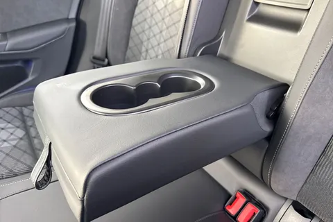 KT25ZLZ Volkswagen Golf 1.5 TSI 150 R-Line 5dr ⭐18 Leeds Alloys | Panoramic sunroof | Area View⭐ Thumbnail #37