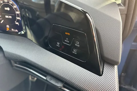 KT25ZLZ Volkswagen Golf 1.5 TSI 150 R-Line 5dr ⭐18 Leeds Alloys | Panoramic sunroof | Area View⭐ Thumbnail #38