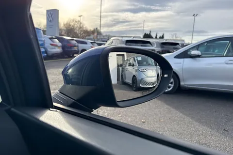 KT25ZLZ Volkswagen Golf 1.5 TSI 150 R-Line 5dr ⭐18 Leeds Alloys | Panoramic sunroof | Area View⭐ Thumbnail #39