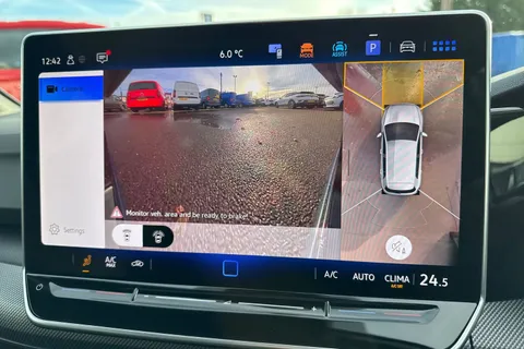 KT25ZLZ Volkswagen Golf 1.5 TSI 150 R-Line 5dr ⭐18 Leeds Alloys | Panoramic sunroof | Area View⭐ Thumbnail #46