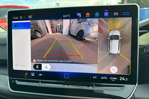 KT25ZLZ Volkswagen Golf 1.5 TSI 150 R-Line 5dr ⭐18 Leeds Alloys | Panoramic sunroof | Area View⭐ Thumbnail #47