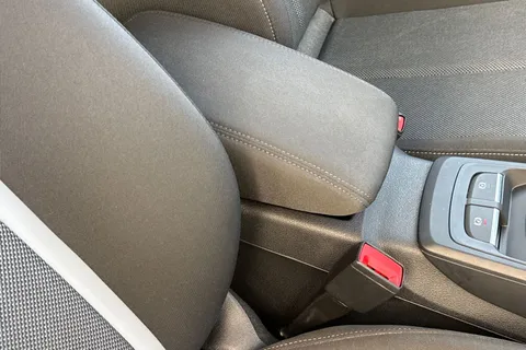 42 of 64 for Audi Q2 1.0 TFSI 30 Sport Euro 6 (s/s) 5dr