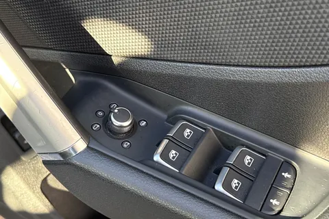 43 of 64 for Audi Q2 1.0 TFSI 30 Sport Euro 6 (s/s) 5dr