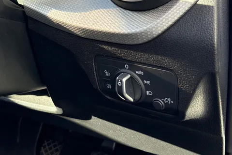 44 of 64 for Audi Q2 1.0 TFSI 30 Sport Euro 6 (s/s) 5dr