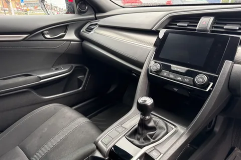 35 of 50 for HONDA CIVIC 1.5 VTEC Turbo Sport 5dr