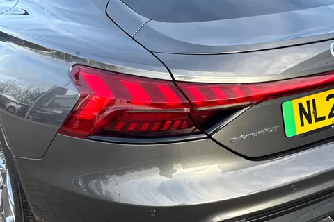 NL22UVD Audi e-tron GT 93.4kWh Auto quattro 4dr Thumbnail #8