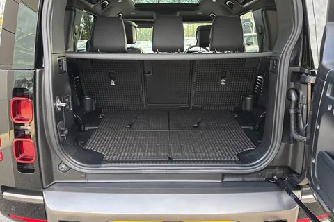 KW74UBJ Land Rover Defender 110 3.0 D350 110 X-Dynamic HSE 5dr Thumbnail #12