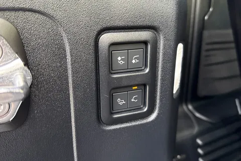 KW74UBJ Land Rover Defender 110 3.0 D350 110 X-Dynamic HSE 5dr Thumbnail #29